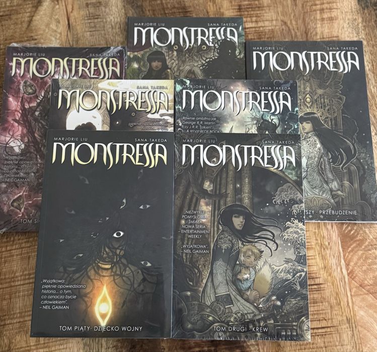 Monstressa - tomy: 1-7 (komiksy w oryginalnej folii)