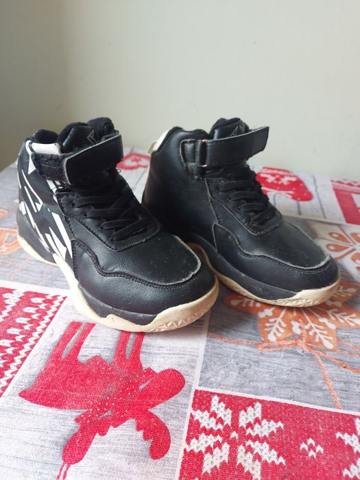 Зимние кроссовки