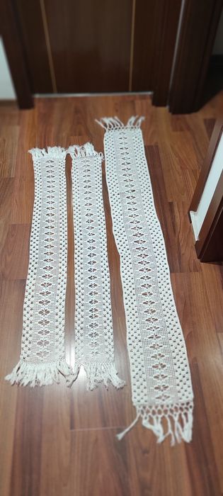 Conjunto de 3 naperons em renda, feitos à mão