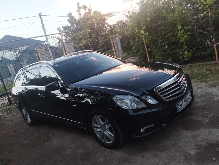 Продам срочно автомобиль