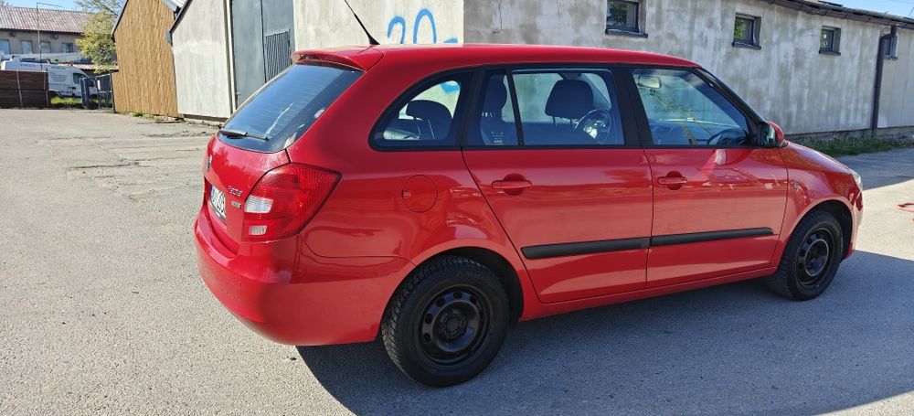 Skoda Fabia 1.6.  5 lat właściciel