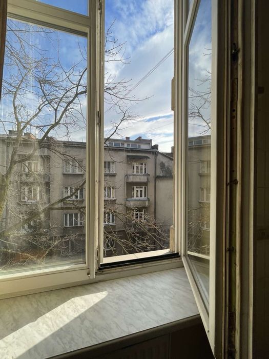 Продаж квартири в австрійському будинку франківський р-н