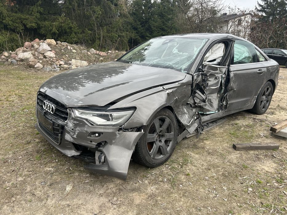 Audi A6 Quattro C7 2011r. Uszkodzone!