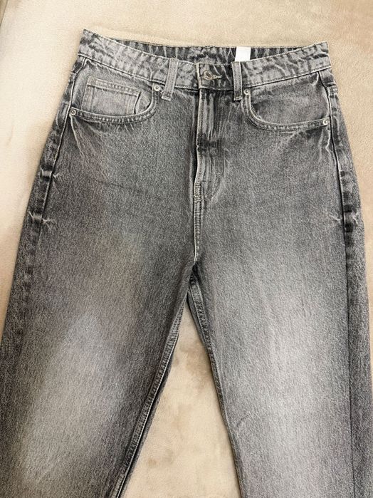 Продаю щільні сірі джинси Bershka.