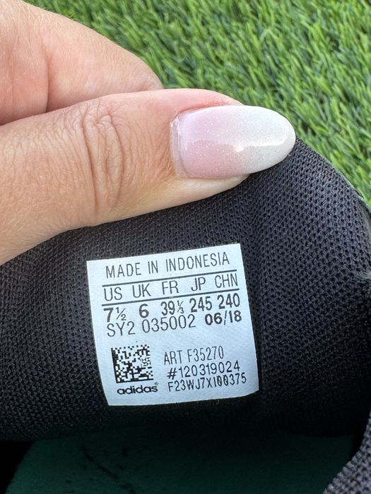 Sapatos Adidas falcon