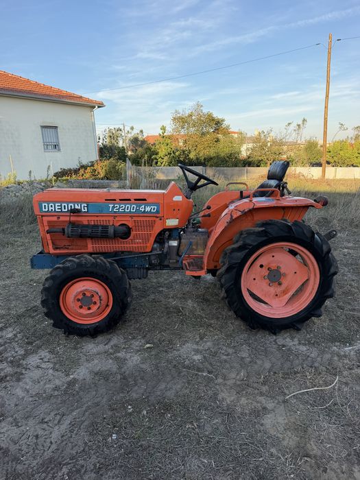 Trator Daedong 4x4 com Documentos