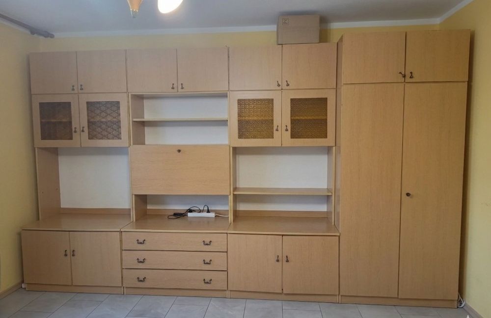 Pojemna meblościanka PRL lata 80. DĄB | Stan BDB | Komplet segmentów