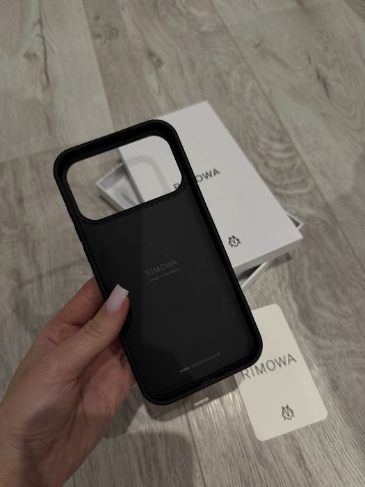 Чохли Rimowa на 17 pro max чорний і сірий,гортай)
