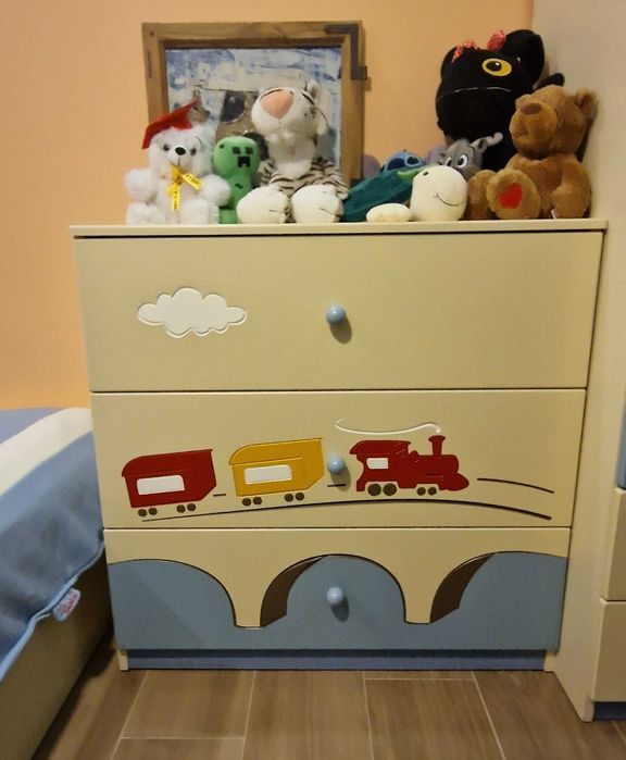 Sprzedam komplet mebli dziecięcych MEBLIK