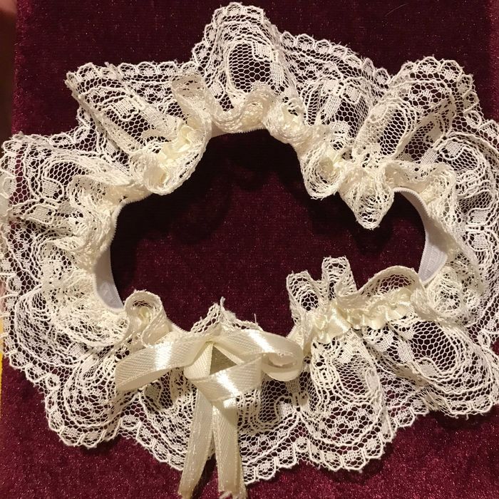 Свадебная подвязка для невесты на ногу цвет Айвори