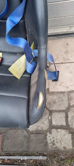 Fotele kubełkowe z pasami  Nissan Patrol