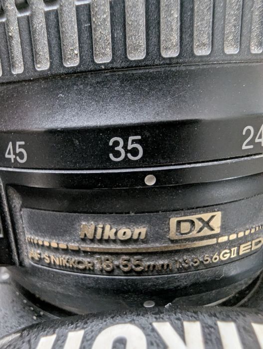 Aparat Lustrzanka Nikon D80 + obiektyw Nikkor 18-55 AF