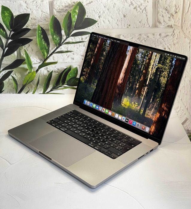 MacBook Pro A2485 (16, 2021) M1 Pro/16/512Gb/АКБ 80%/Магазин/Гарантія!