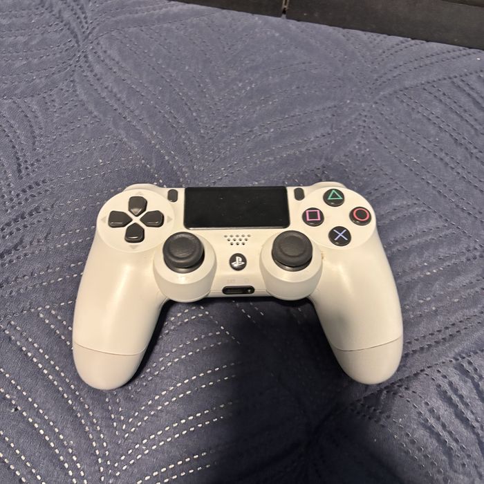 Playstaion 4 com jogos