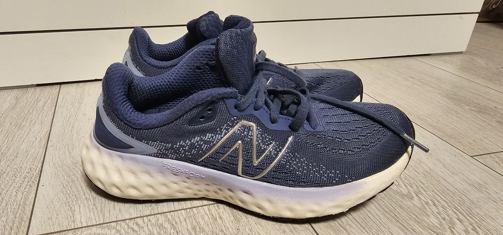 New Balance buty damskie sportowe rozmiar 37 wkładka 23,5cm używane