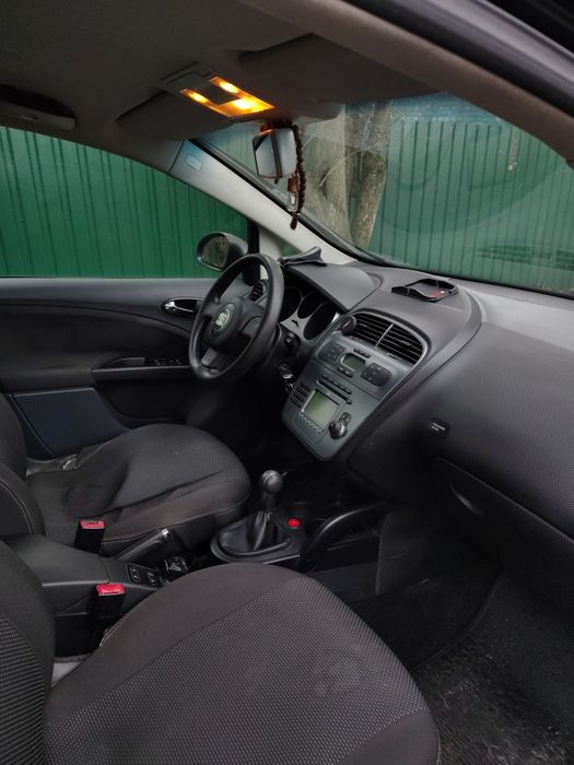 СЕАТ 1.6 продажам свої автівки