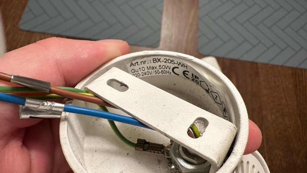 Halogeny na żarówkę Led, biały mat całe metalowe 2szt