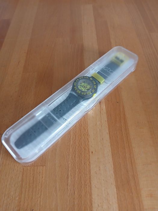 Zegarek Swatch SUUM 100