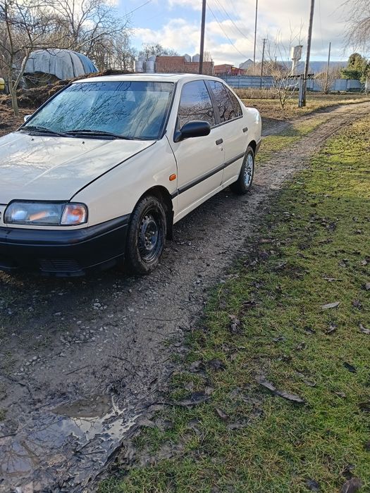 Нісан Прімера р-10