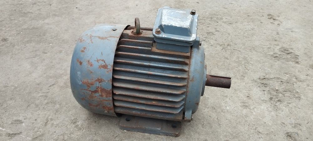 Электродвигатель єлектродвигун электромотор 3квт 1500об