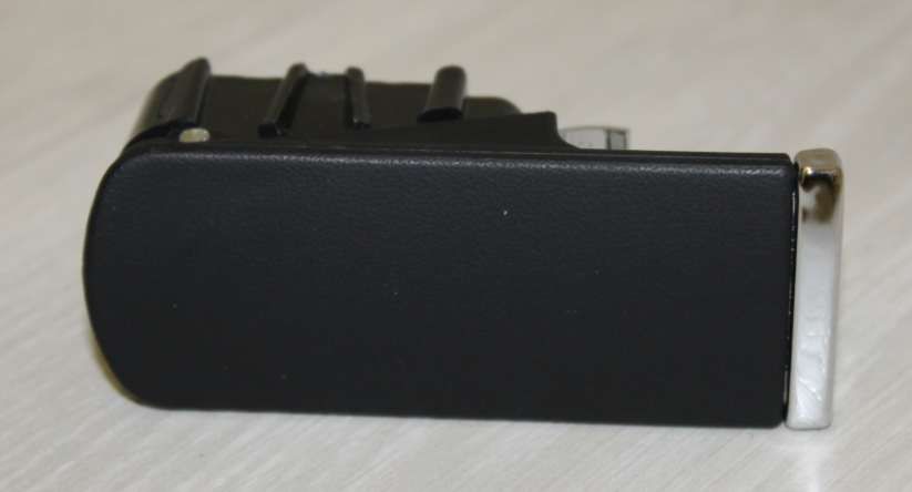 fecho tampa do porta luvas e cinzeiro AUDI A4