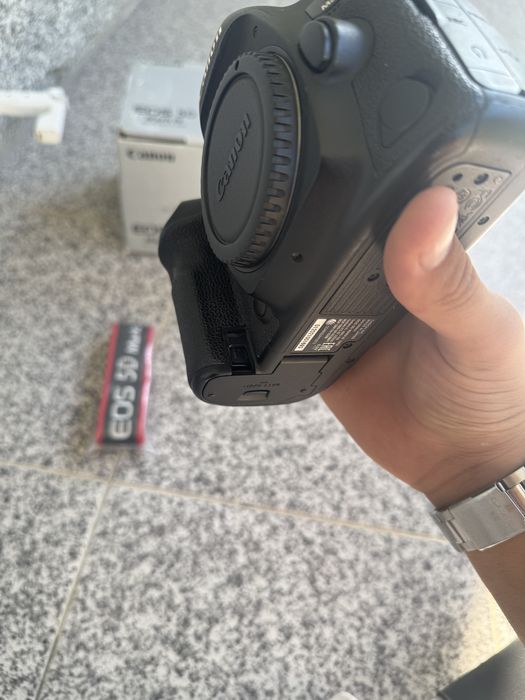 Canon EOS 5D Mark IV