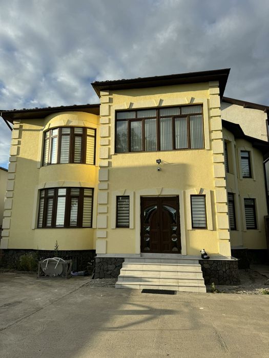 Оренда сучасного будинку в місті!