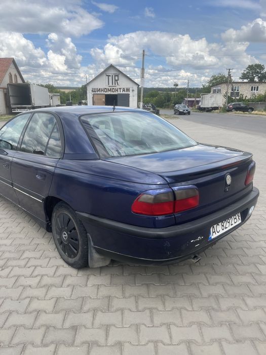 Opel Omega 2.0 16v