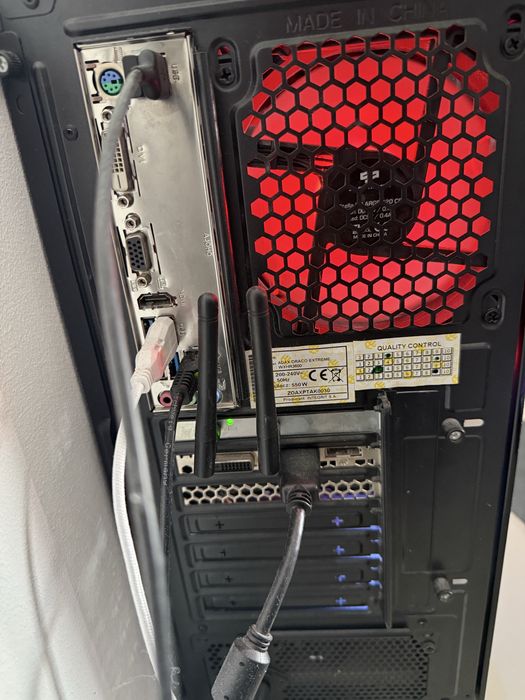 Stanowisko komputerowe gamingowe