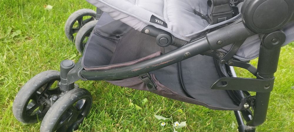 Wózek bliźniaczy  Kekk 2 w 1  spacerówka+gondola i akcesori