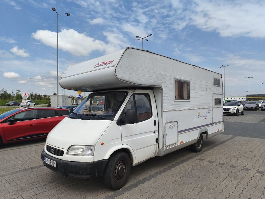 Kamper 6 osobowy w zabudowie Challenger