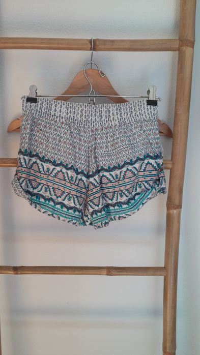 Calções forrados, com bolsos Bershka
