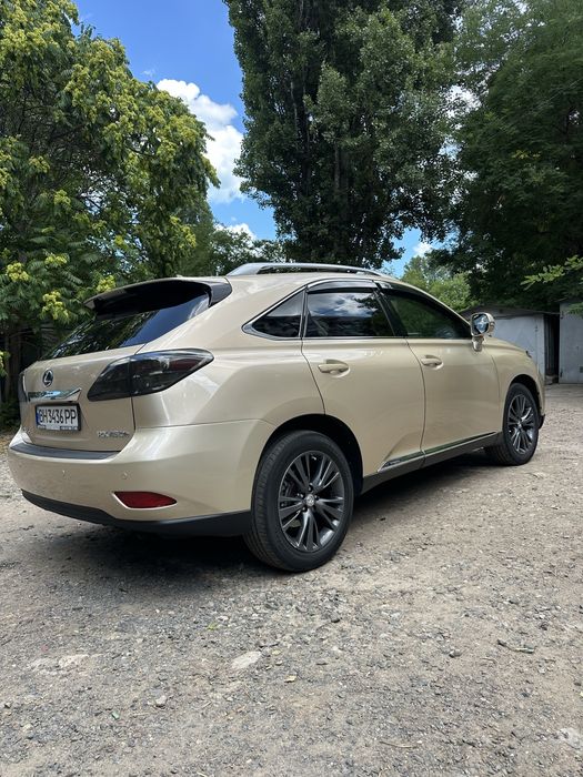 Lexus RX450h весь обслужен обмен на Tesla