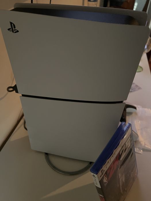 PS5 slim 1TB (édição standard)