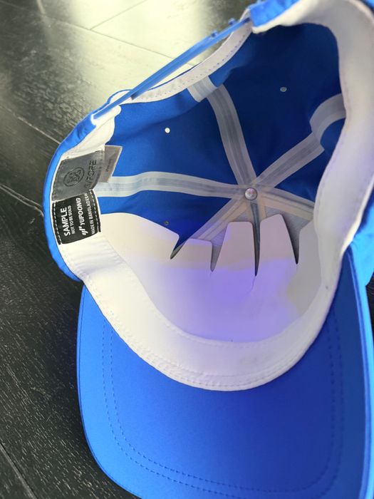 Czapka Golfowa G/FORE Azure niebieska YUPOONG Nowoczesna technologia materiału luksusowa