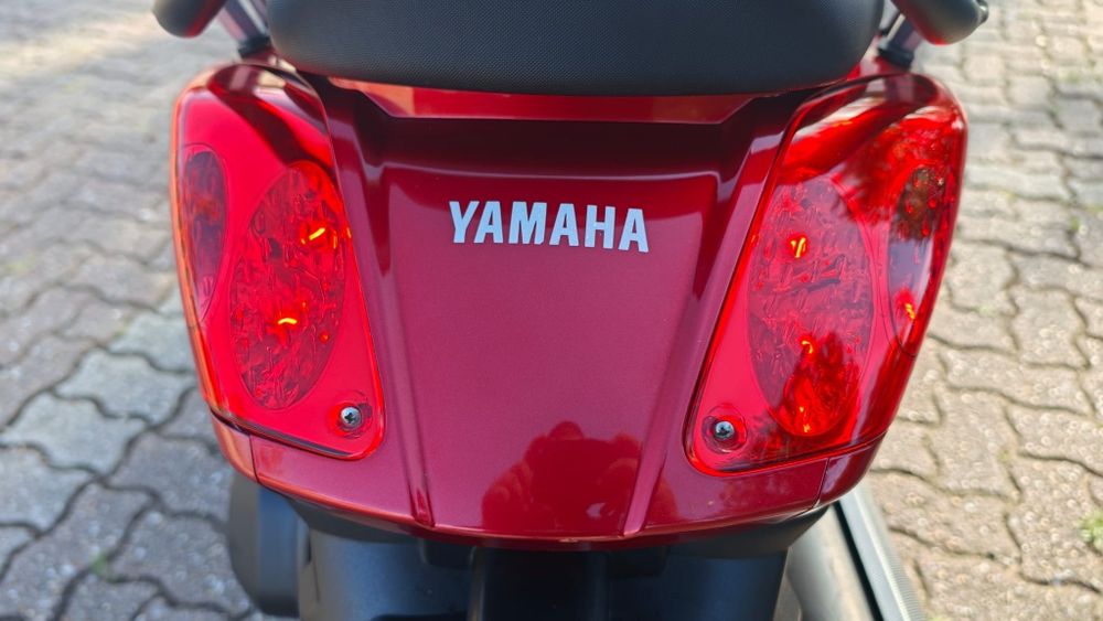 Yamaha x max 250