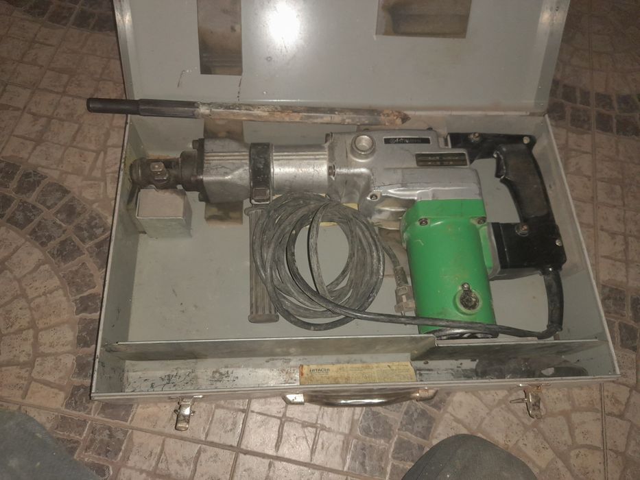 Martelo elétrico Hitachi