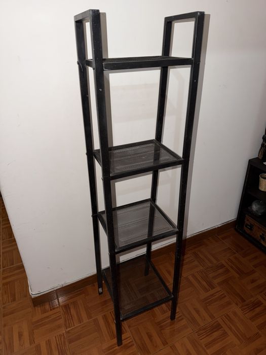 Estante de ferro preta