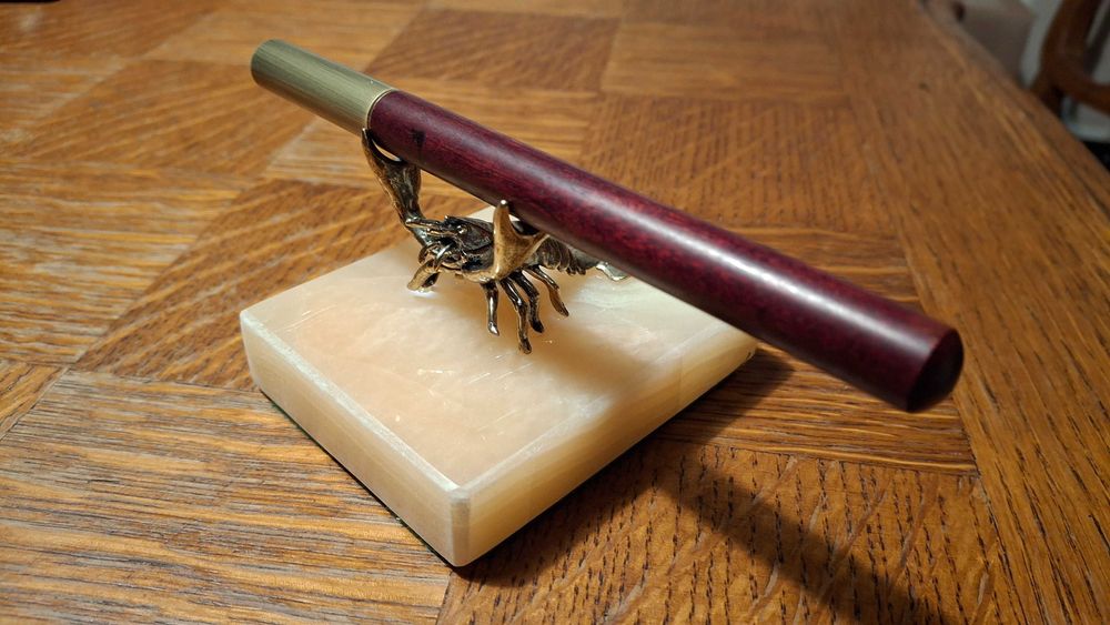 Pióro wieczne z onyksową podstawką