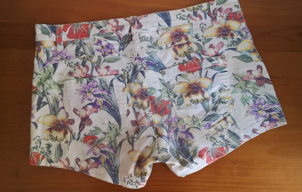 Calções ganga flores 36