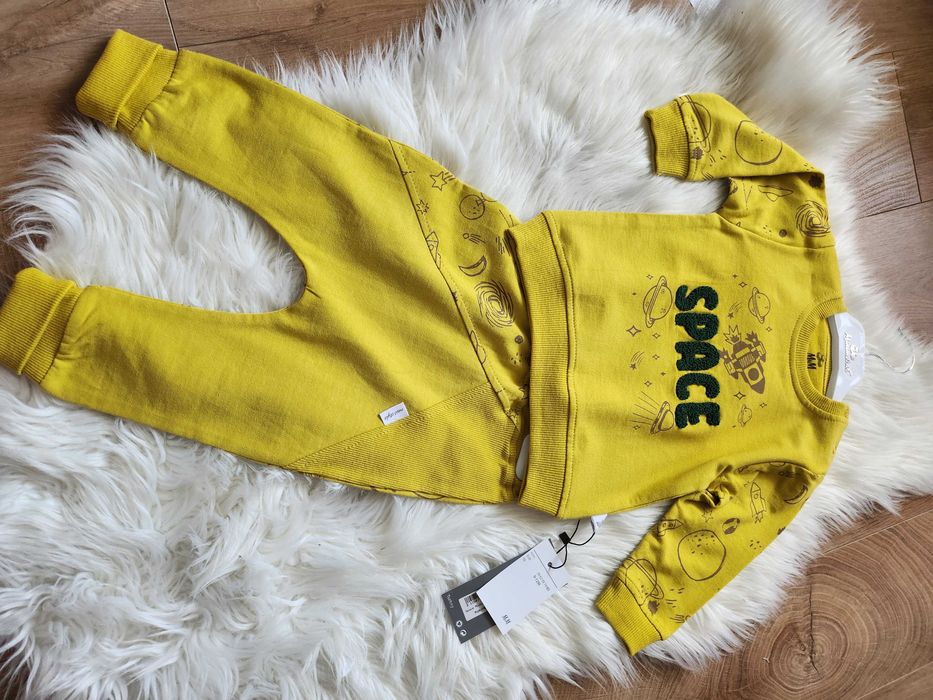 Komplet dresowy Space 9-12 miesiecy