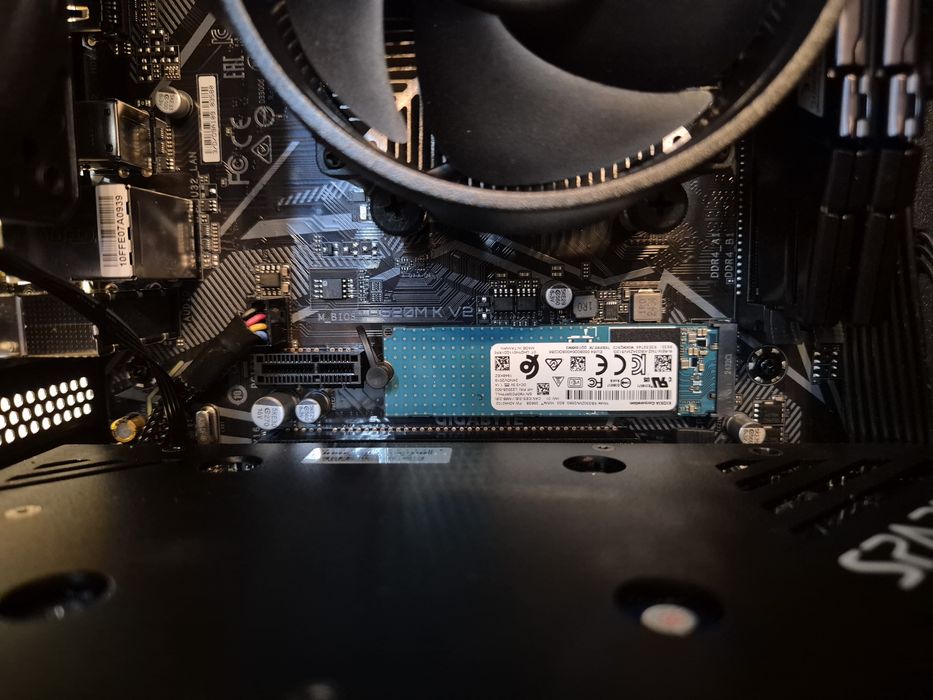 PC Gaming Stealth - Ryzen 5 5500 | Arc 750 | 16GM RAM | 1.2TB