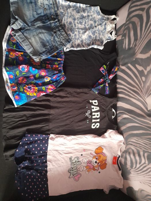 Paka ubranek  122/128