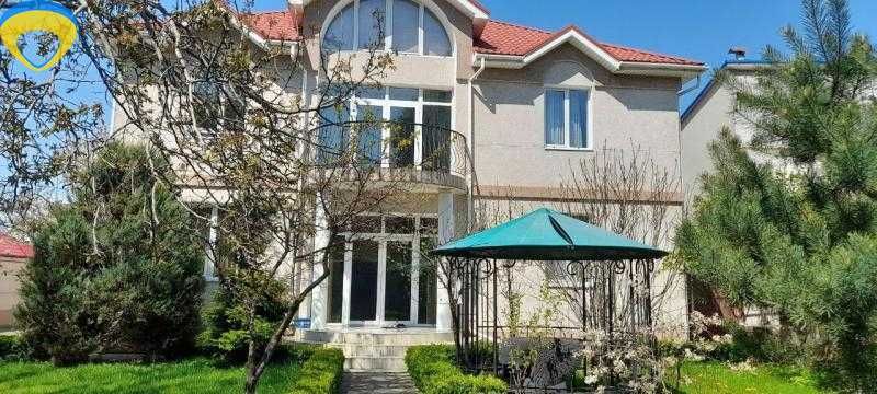 Продам стильный дом на Фонтане на ул. Костанди.