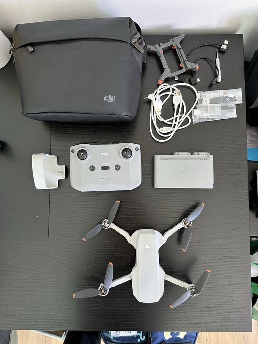 DJI Mini 2 Fly More Combo