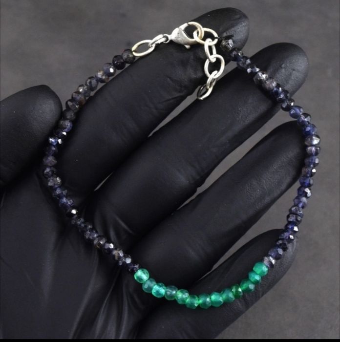 Pulseira de Contas Facetadas de Iolita e Ônix Natural Genuína com 27ct
