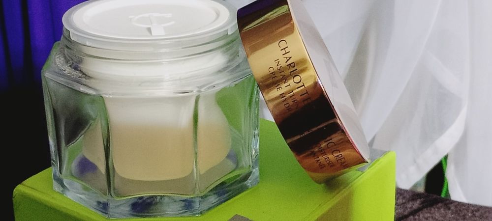 Krem do twarzy firmy Charlotte's Magic Cream 150ml Instant Turnaround Moisturiser