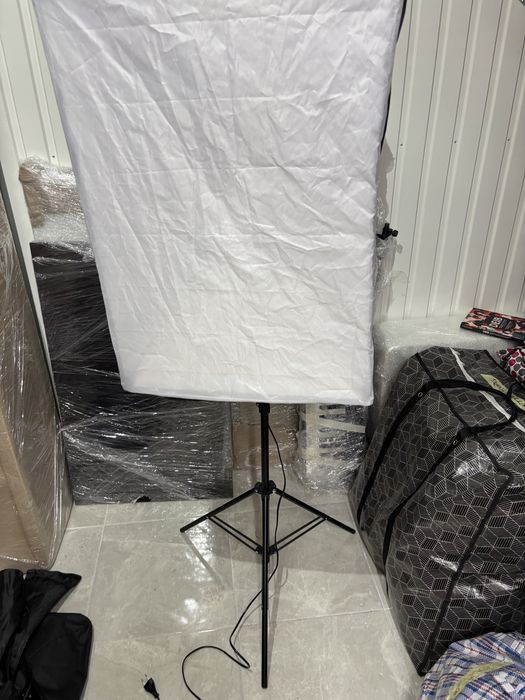 Kit de iluminação fotográfica com 2 Softbox de nylon 50 x 70 cm e 2 lâmpadas de 135 W, 5500 K E27 e 1 bolsa de transporte