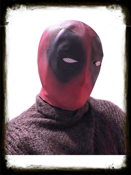 Латексная маска Дэдпула: Стань героем с тараканами в голове