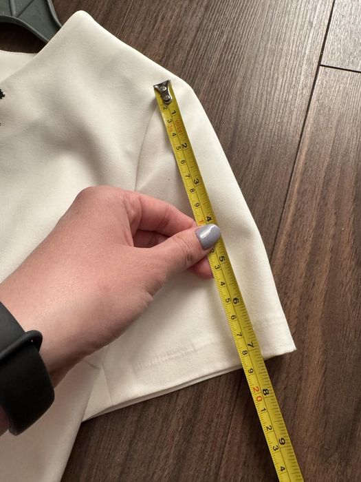 Бежеве вишите плаття айворі